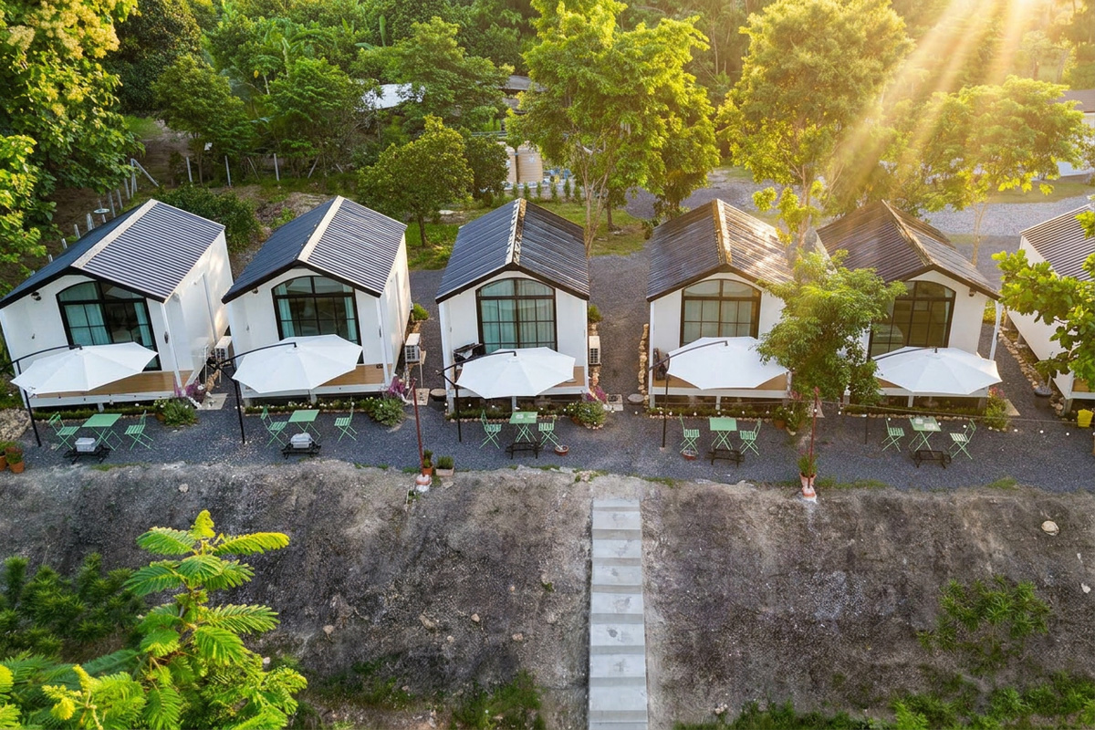 Vela Camp Cha-Om