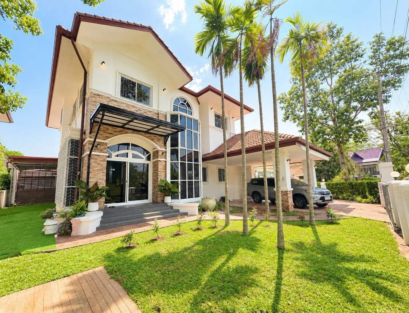 Simintra House