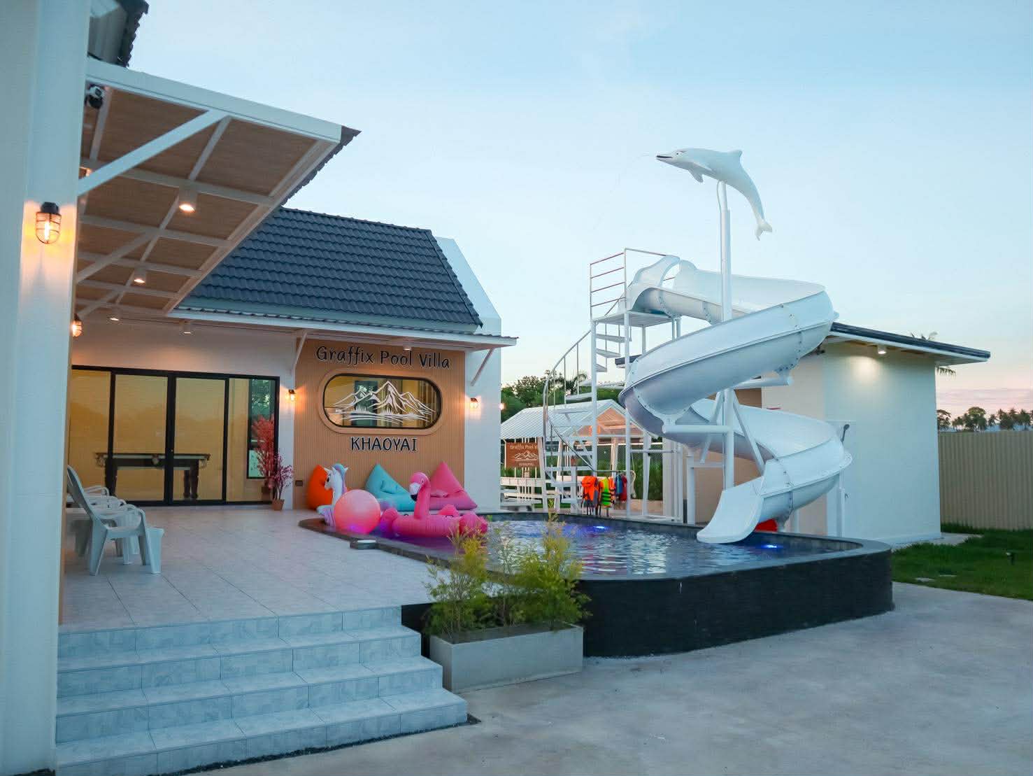 บ้านพูลวิลล่า 4 ห้องนอน 4 ห้องน้ำ
