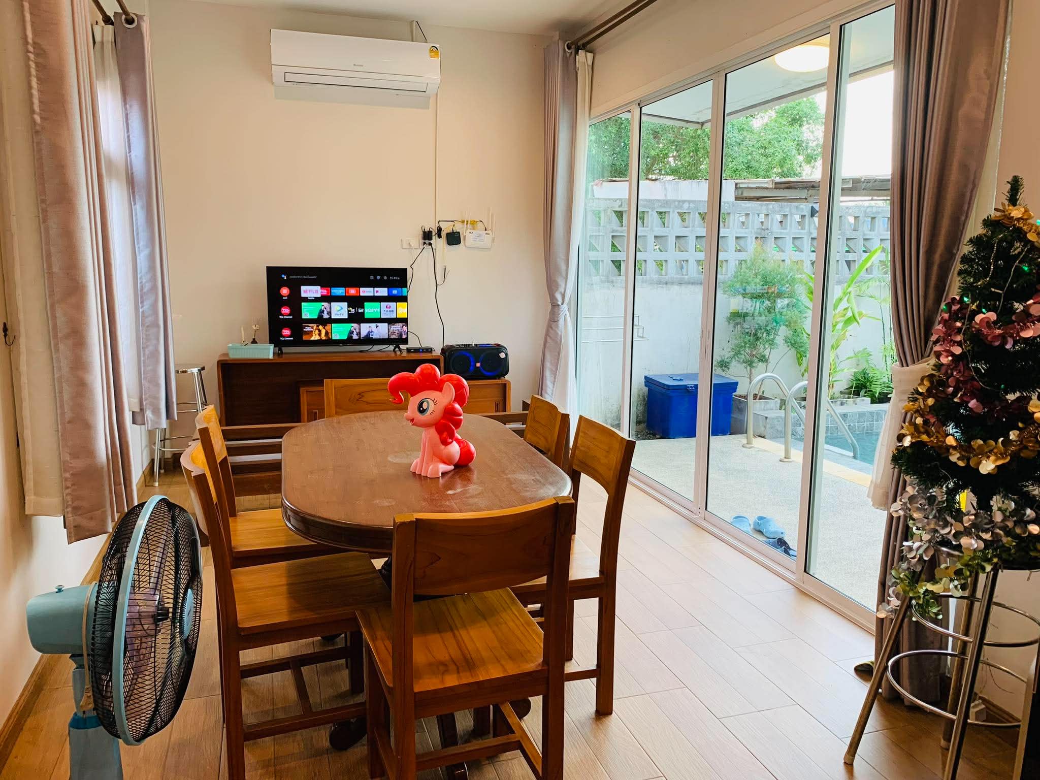 บ้านพูลวิลล่า 4 ห้องนอน 4 ห้องน้ำ