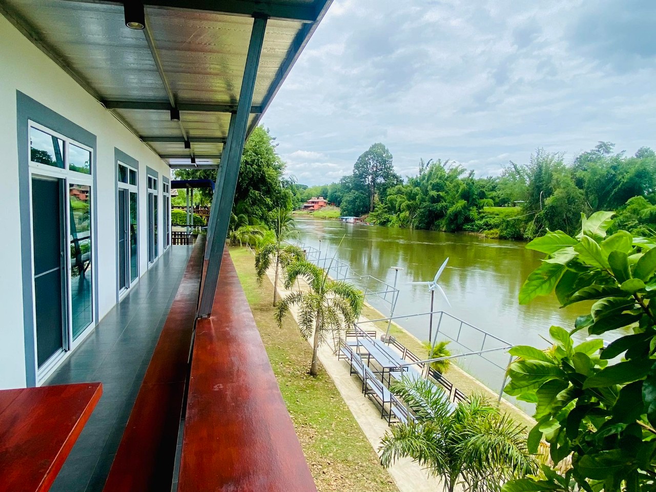 บ้านริมน้ำโฮมสเตย์ กาญจนบุรี รูปที่ 1